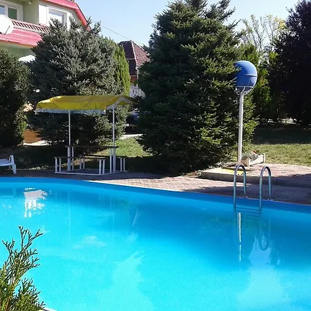 Lejlighed Fam, Appart. Mit Kochnische Mit Bad +Balkon ! - #17741 *